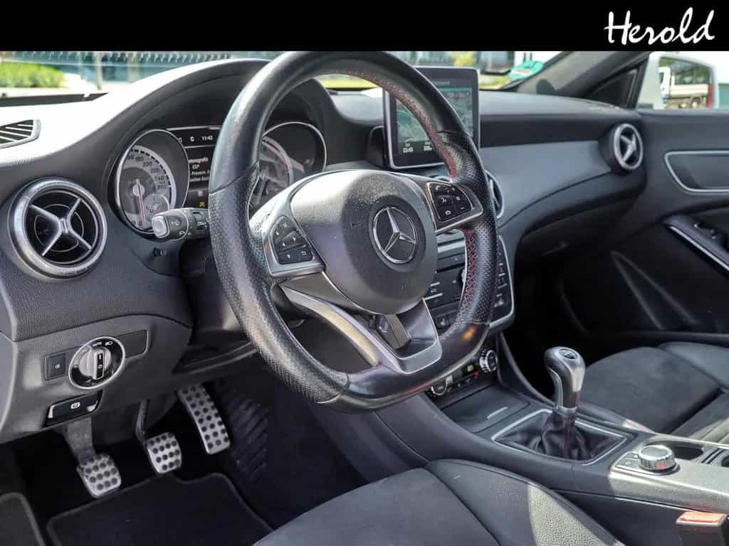 Mercedes-Benz CLA-Class 250 CLA -Klasse Shooting Brake CLA 250 10/2015-photo-13