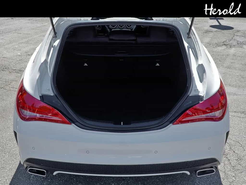 Mercedes-Benz CLA-Class 250 CLA -Klasse Shooting Brake CLA 250 10/2015-photo-14