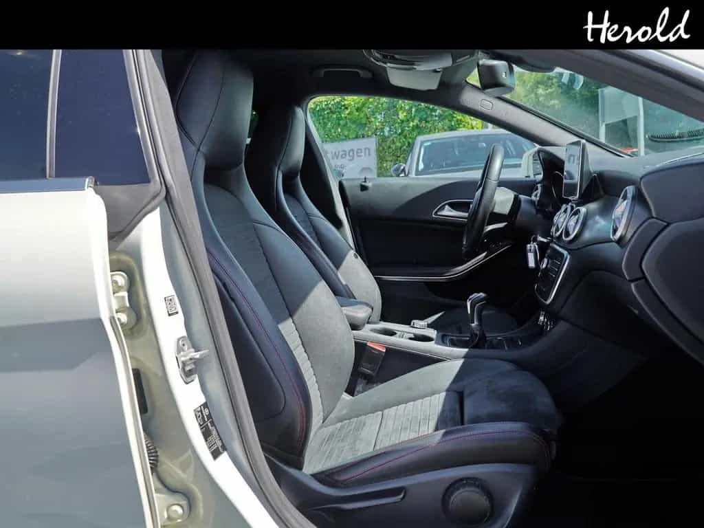 Mercedes-Benz CLA-Class 250 CLA -Klasse Shooting Brake CLA 250 10/2015-photo-3