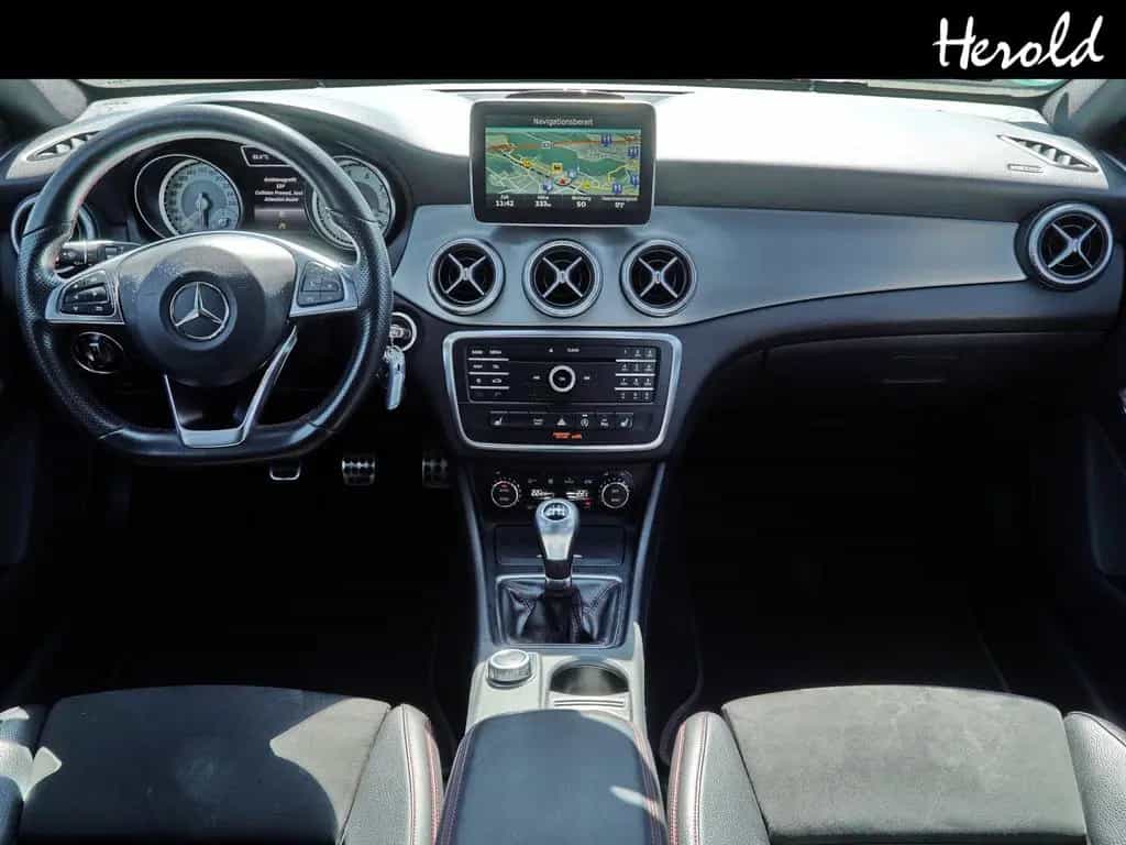 Mercedes-Benz CLA-Class 250 CLA -Klasse Shooting Brake CLA 250 10/2015-photo-5