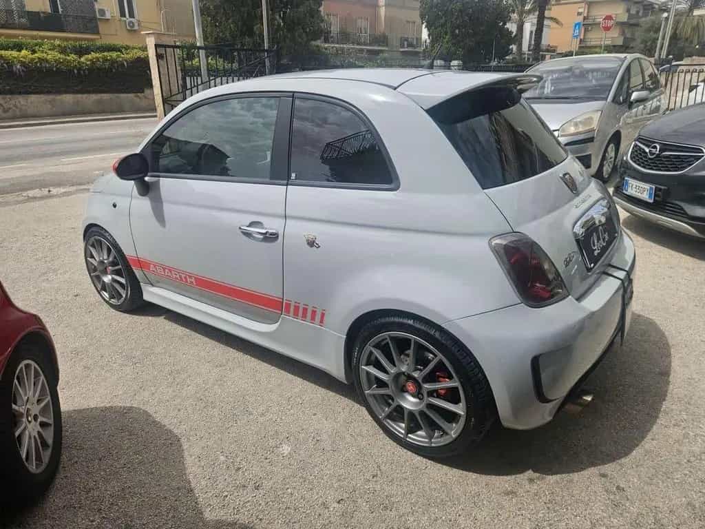 Abarth 500 1.4 Turbo T-Jet 09/2009-photo-4