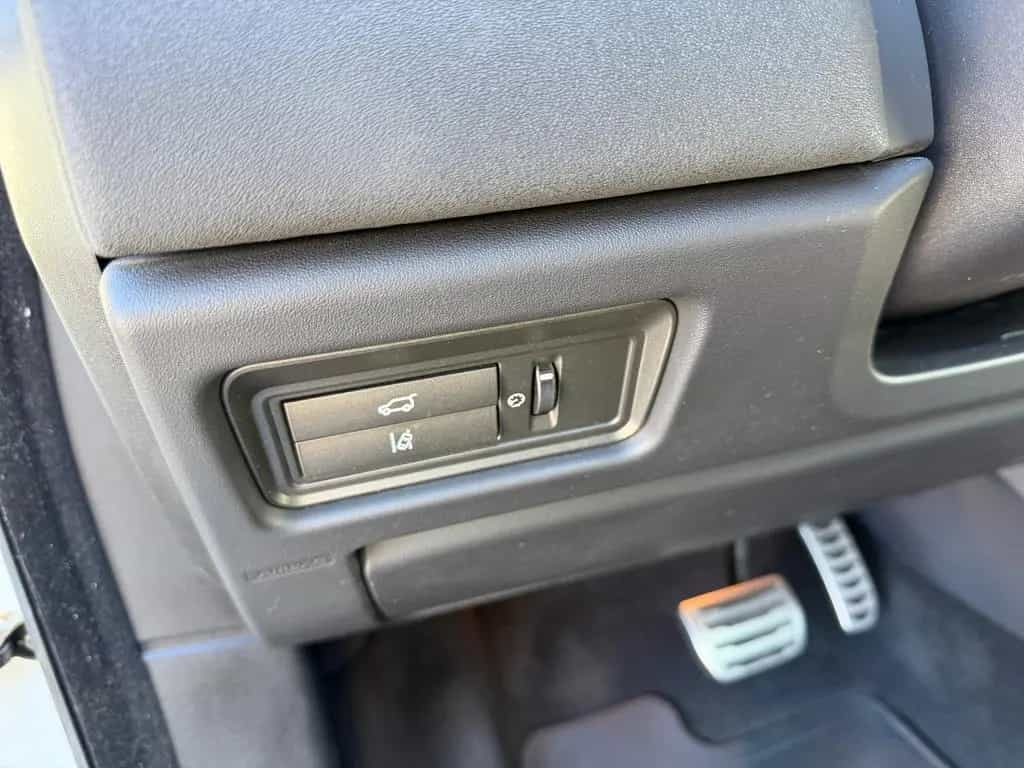 Land Rover Range Rover Evoque 2.2 Aut. ASSI. Leder Kamera PDC 1.H 04/2015-photo-15