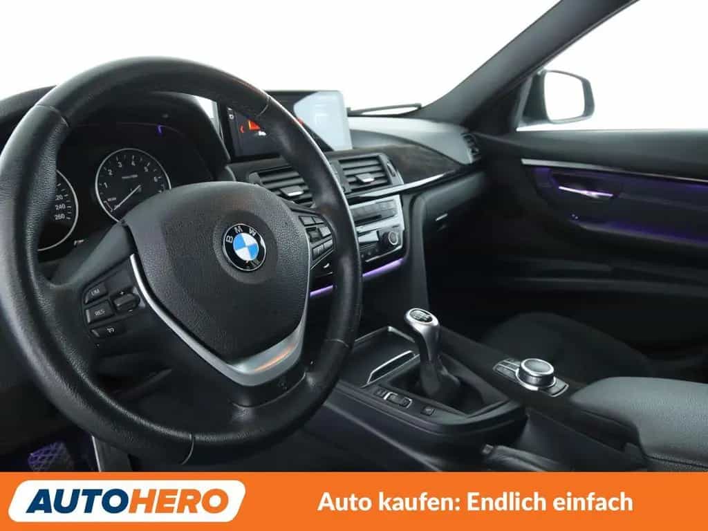 BMW 320 3er 320i Advantage*NAVI*TEMPO*CAM*PDC*SHZ*LIM* 02/2019-photo-10