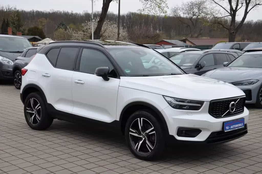 Volvo XC40 B4 R Design AWD DKG PANO-LED-H&K-RKAM-NAVI 02/2022-photo-0