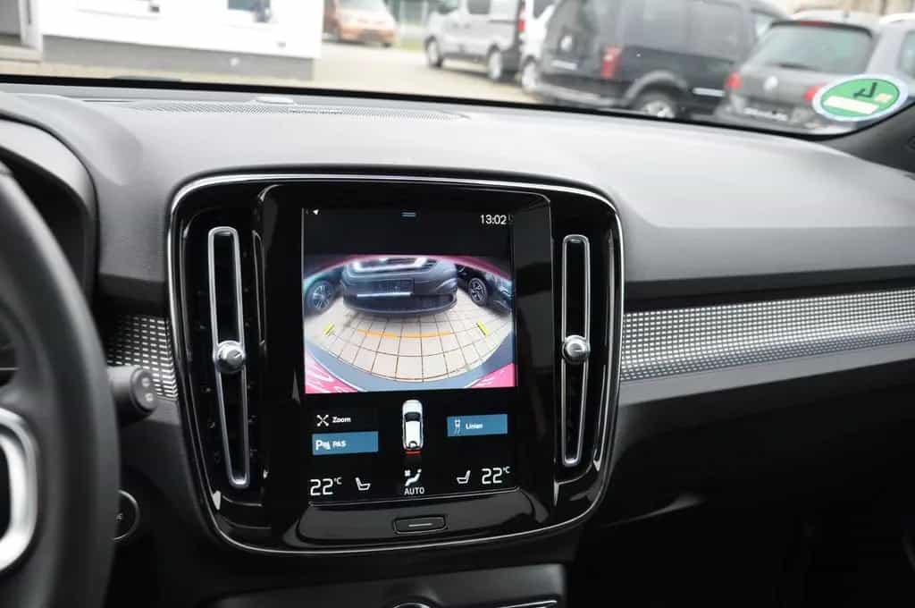 Volvo XC40 B4 R Design AWD DKG PANO-LED-H&K-RKAM-NAVI 02/2022-photo-20
