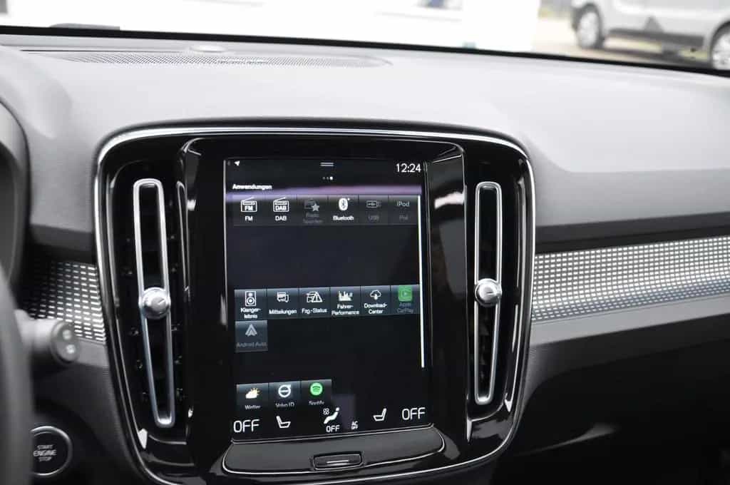 Volvo XC40 B4 R Design AWD DKG PANO-LED-H&K-RKAM-NAVI 02/2022-photo-31
