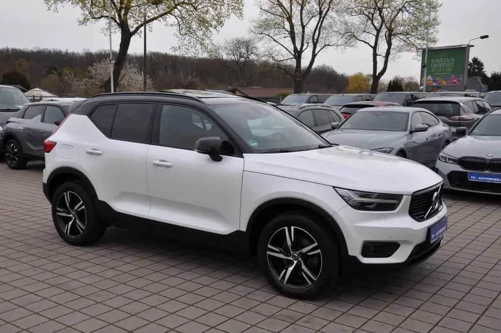 Volvo XC40 B4 R Design AWD DKG PANO-LED-H&K-RKAM-NAVI 02/2022-photo-37