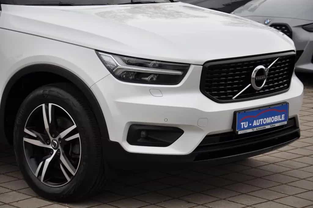 Volvo XC40 B4 R Design AWD DKG PANO-LED-H&K-RKAM-NAVI 02/2022-photo-8