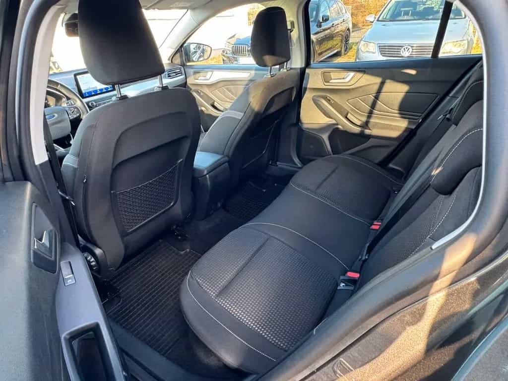 Ford Focus 1-Hand Scheckheft SR+WR Navi Kamera PDC 03/2022-photo-14