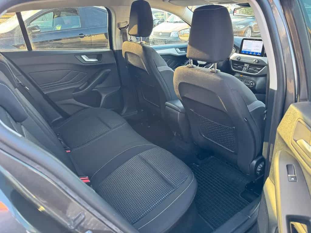 Ford Focus 1-Hand Scheckheft SR+WR Navi Kamera PDC 03/2022-photo-15