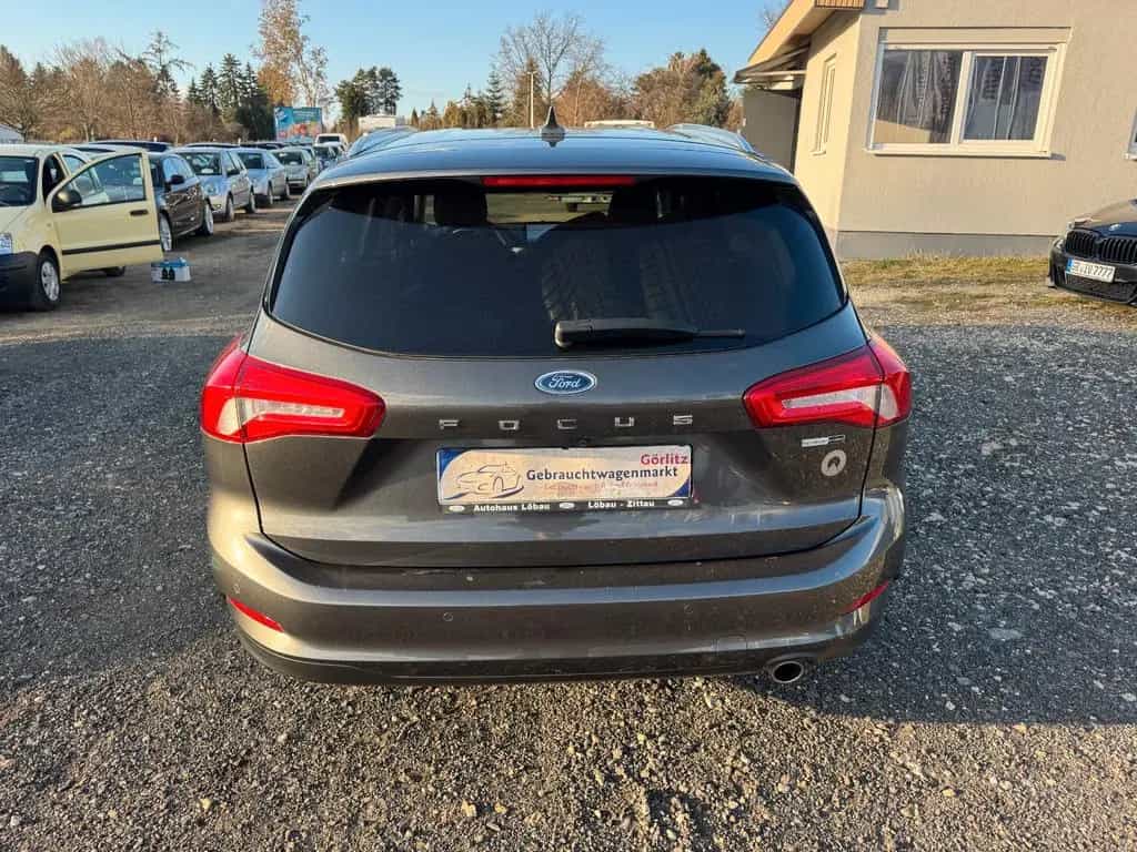 Ford Focus 1-Hand Scheckheft SR+WR Navi Kamera PDC 03/2022-photo-2