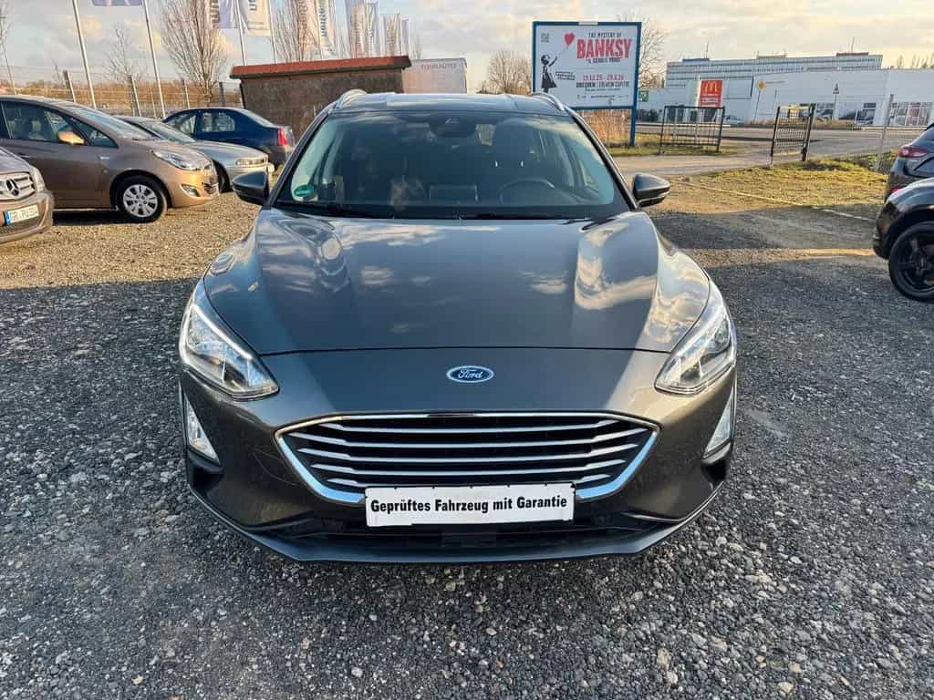 Ford Focus 1-Hand Scheckheft SR+WR Navi Kamera PDC 03/2022-photo-5