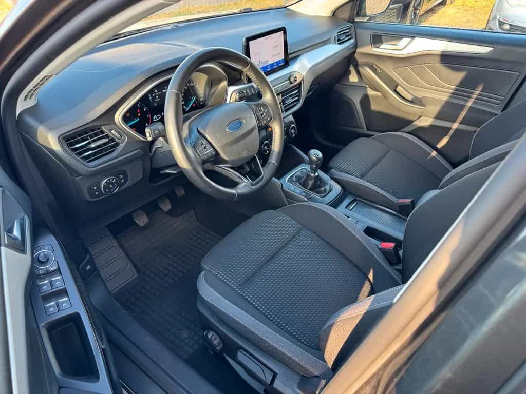 Ford Focus 1-Hand Scheckheft SR+WR Navi Kamera PDC 03/2022-photo-6