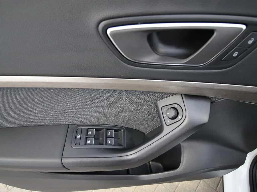 Seat Ateca 1.5 TSI Xperience NAVI+LED+KAMERA+WINTER 05/2025-photo-22