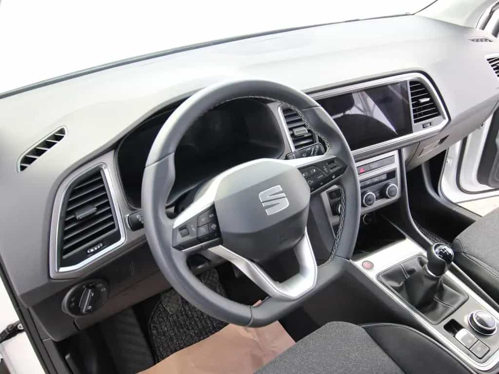 Seat Ateca 1.5 TSI Xperience NAVI+LED+KAMERA+WINTER 05/2025-photo-8