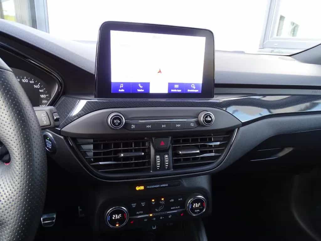 Ford Focus Lim. ST-Line NAVI, KLIMA, LED 04/2020-photo-12