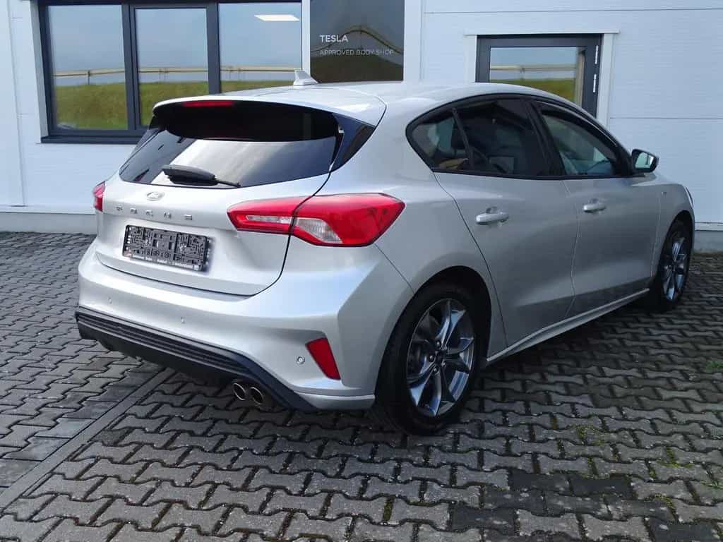 Ford Focus Lim. ST-Line NAVI, KLIMA, LED 04/2020-photo-3