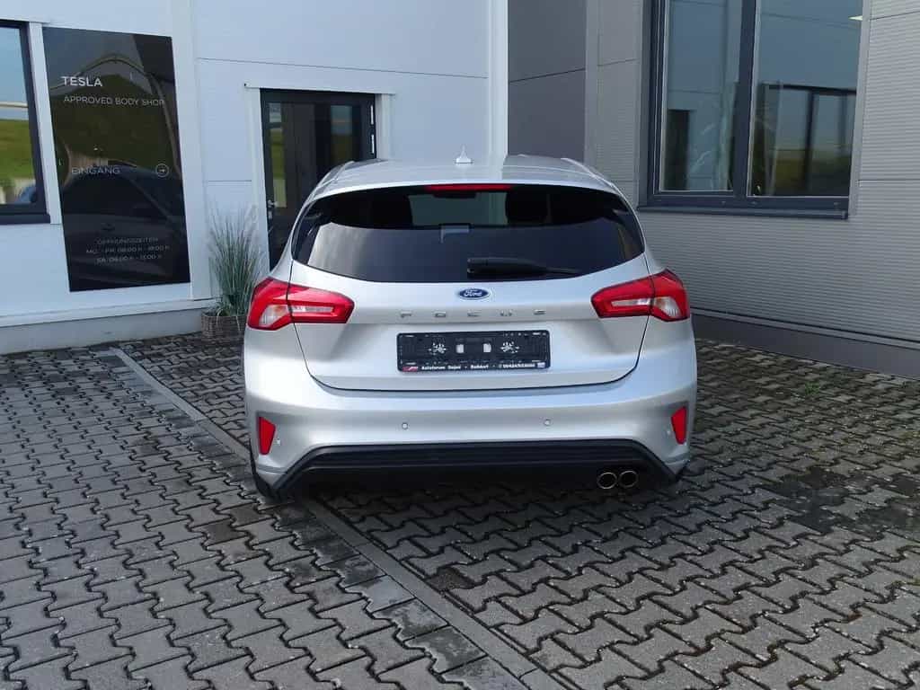 Ford Focus Lim. ST-Line NAVI, KLIMA, LED 04/2020-photo-4