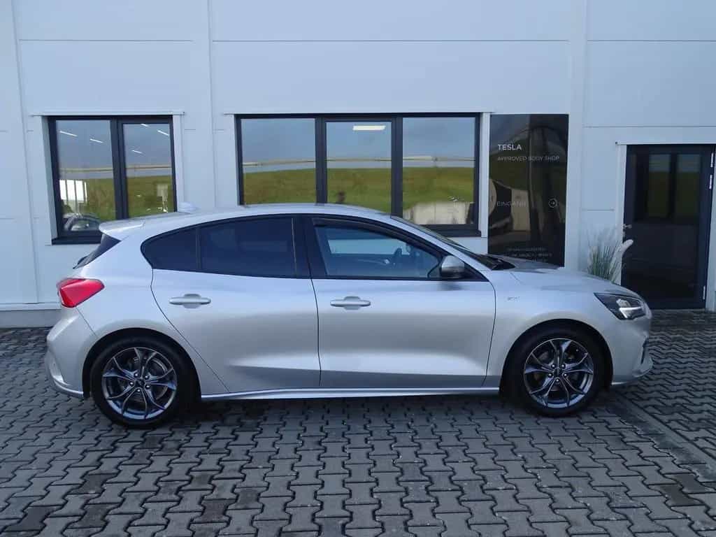 Ford Focus Lim. ST-Line NAVI, KLIMA, LED 04/2020-photo-7