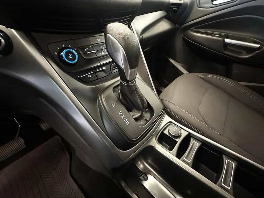 Ford Kuga Trend Allrad Automatik PDC AHK 01/2018-photo-14