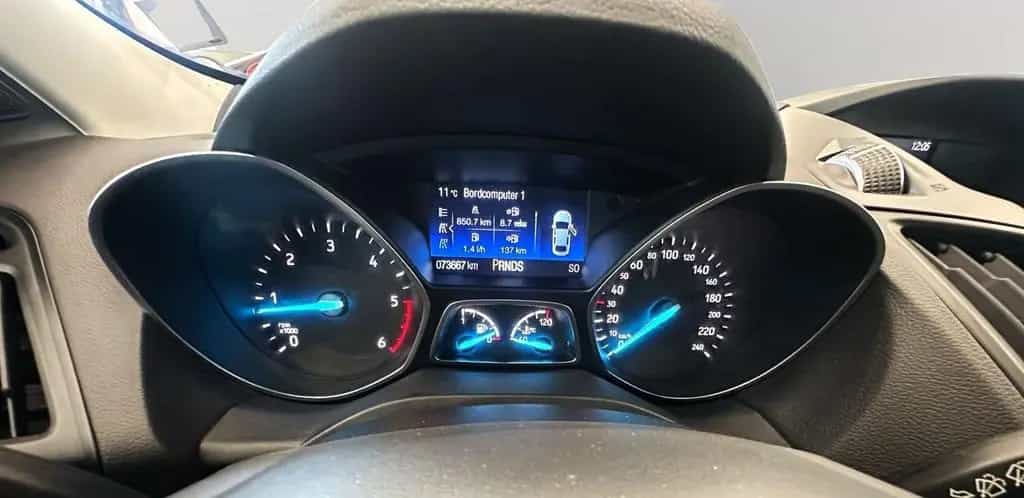 Ford Kuga Trend Allrad Automatik PDC AHK 01/2018-photo-15