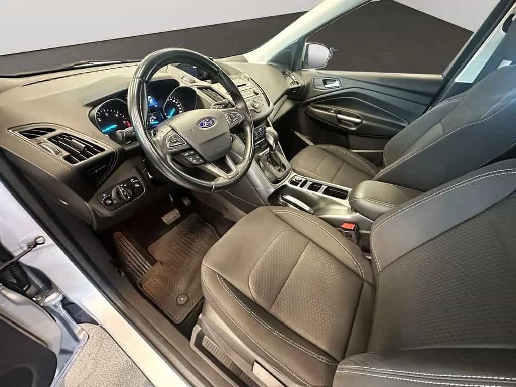 Ford Kuga Trend Allrad Automatik PDC AHK 01/2018-photo-17