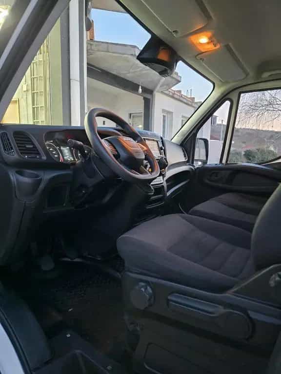 Iveco Daily 3.0L 35-180 MAXI 04/2022-photo-1