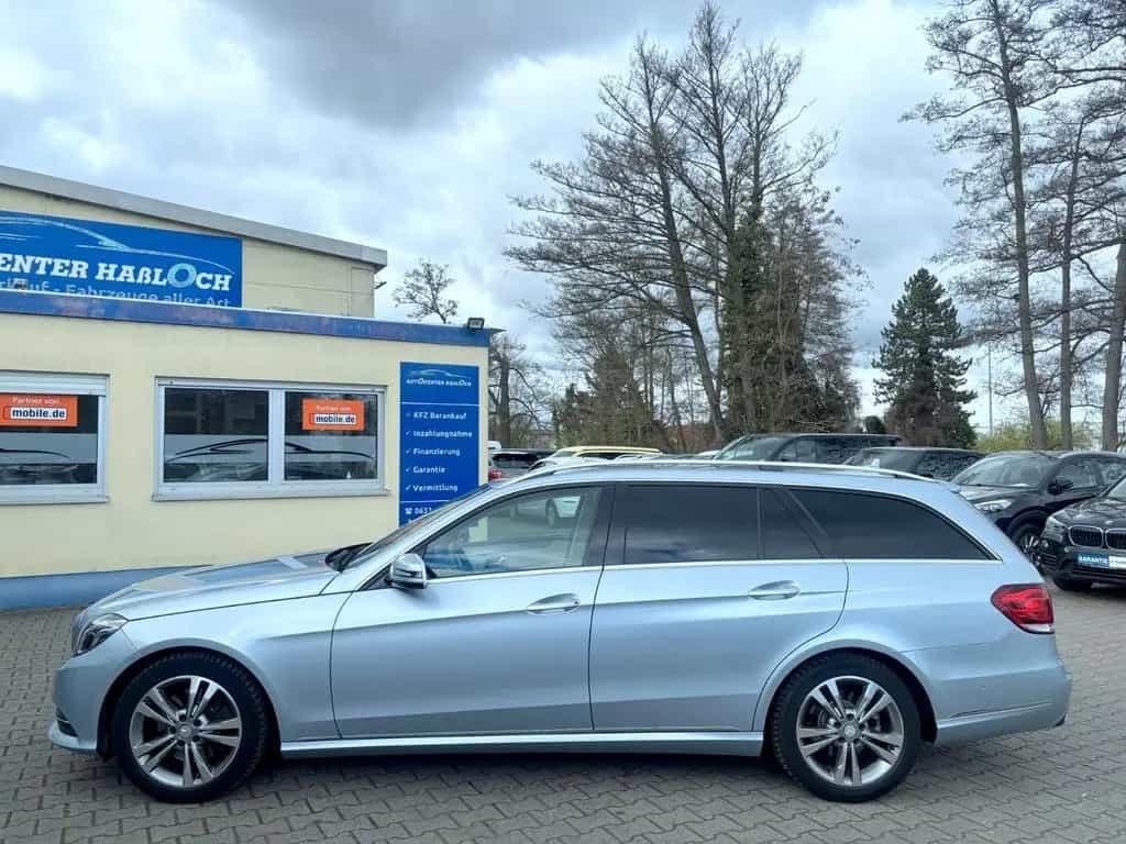 Mercedes-Benz E-Class 250 T-Modell AVANTGARDE*AUTO*LEDER*NAVI*LED* 06/2013-photo-11