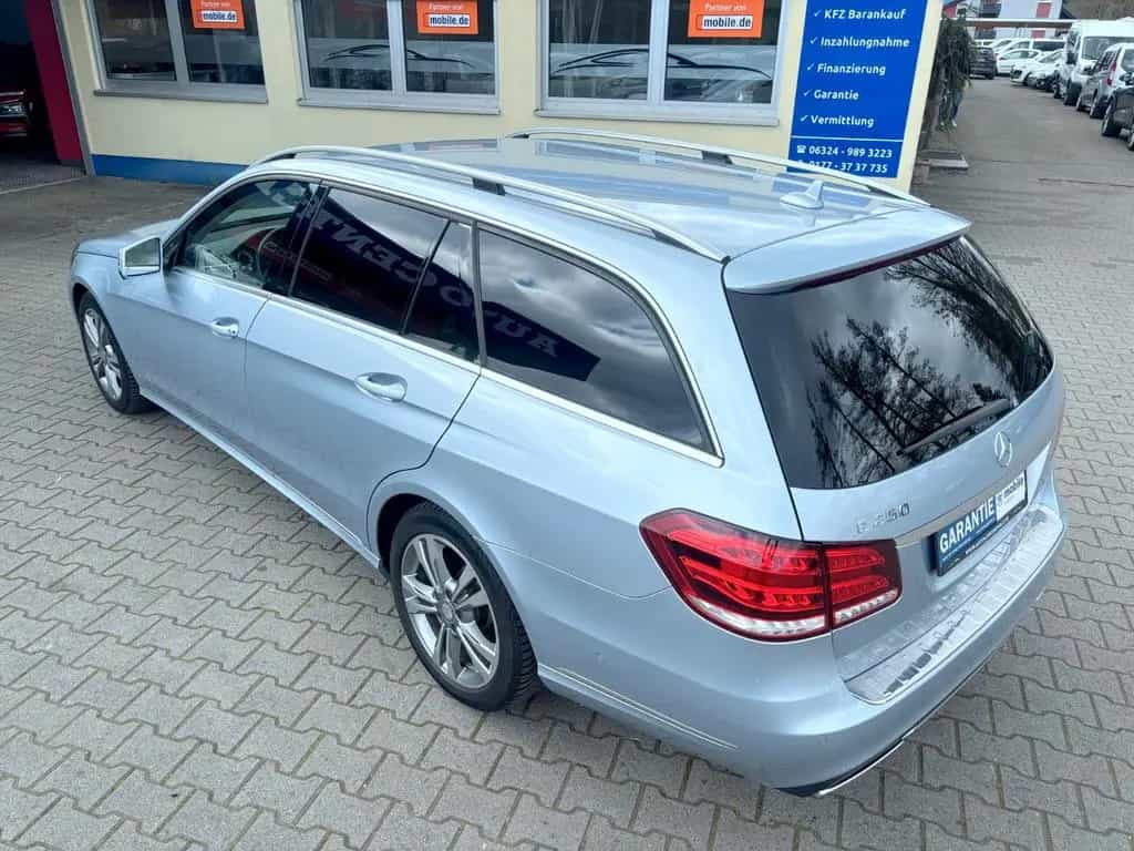Mercedes-Benz E-Class 250 T-Modell AVANTGARDE*AUTO*LEDER*NAVI*LED* 06/2013-photo-13