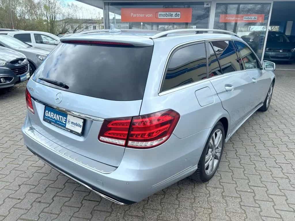 Mercedes-Benz E-Class 250 T-Modell AVANTGARDE*AUTO*LEDER*NAVI*LED* 06/2013-photo-17