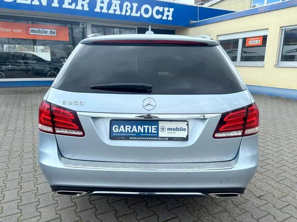 Mercedes-Benz E-Class 250 T-Modell AVANTGARDE*AUTO*LEDER*NAVI*LED* 06/2013-photo-19