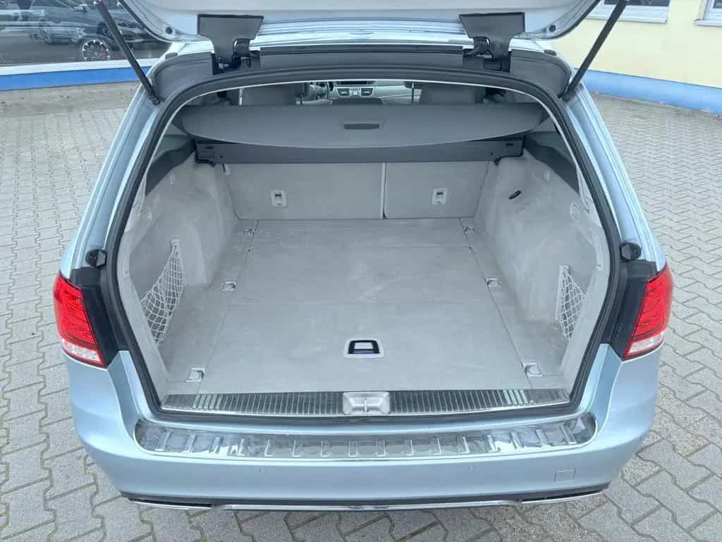 Mercedes-Benz E-Class 250 T-Modell AVANTGARDE*AUTO*LEDER*NAVI*LED* 06/2013-photo-20