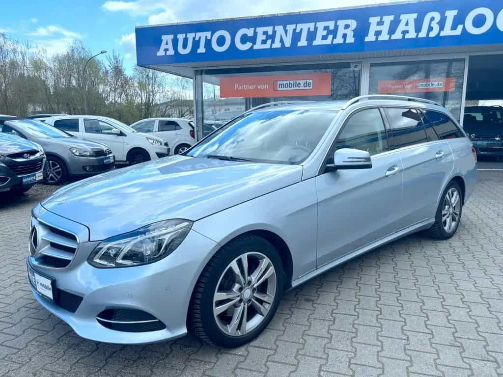 Mercedes-Benz E-Class 250 T-Modell AVANTGARDE*AUTO*LEDER*NAVI*LED* 06/2013-photo-3