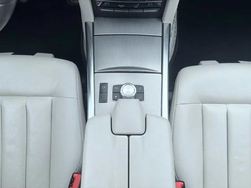 Mercedes-Benz E-Class 250 T-Modell AVANTGARDE*AUTO*LEDER*NAVI*LED* 06/2013-photo-31
