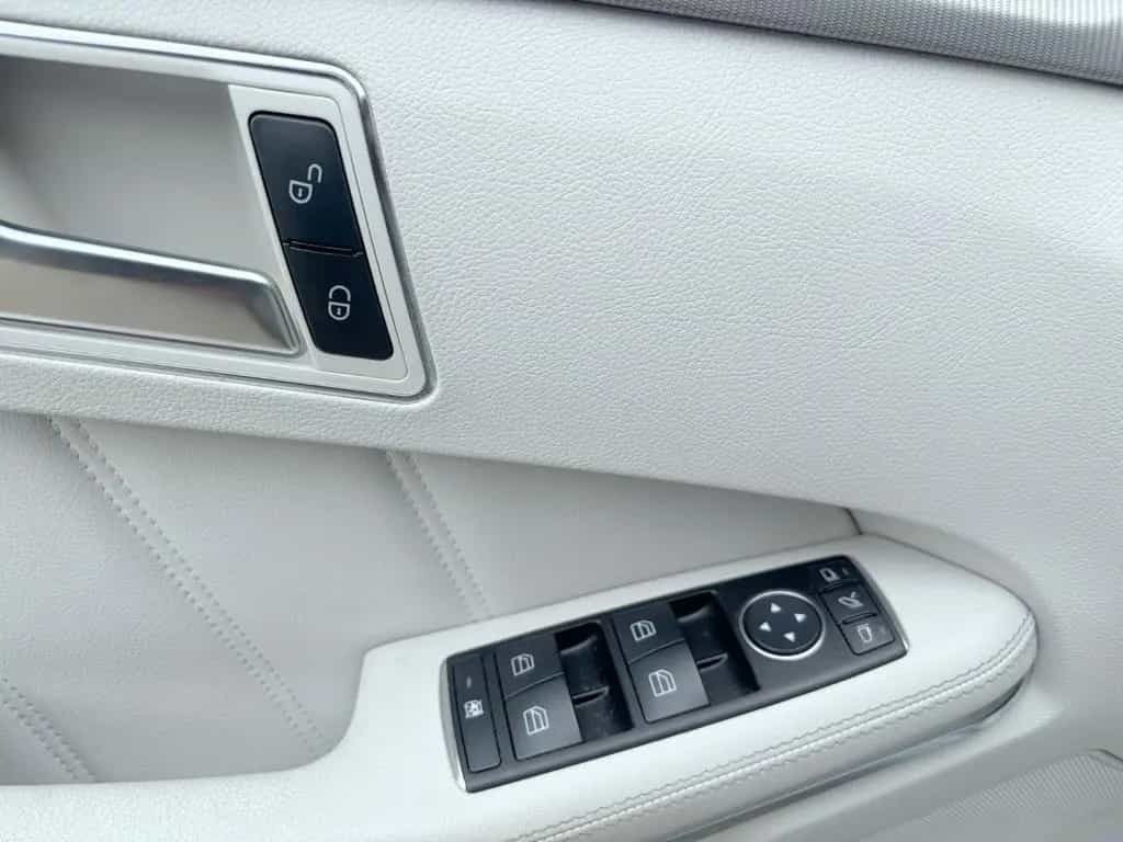 Mercedes-Benz E-Class 250 T-Modell AVANTGARDE*AUTO*LEDER*NAVI*LED* 06/2013-photo-38