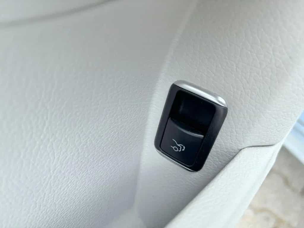 Mercedes-Benz E-Class 250 T-Modell AVANTGARDE*AUTO*LEDER*NAVI*LED* 06/2013-photo-39