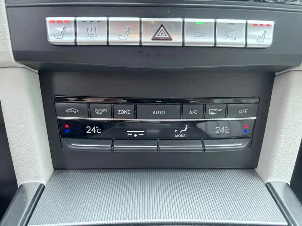 Mercedes-Benz E-Class 250 T-Modell AVANTGARDE*AUTO*LEDER*NAVI*LED* 06/2013-photo-42
