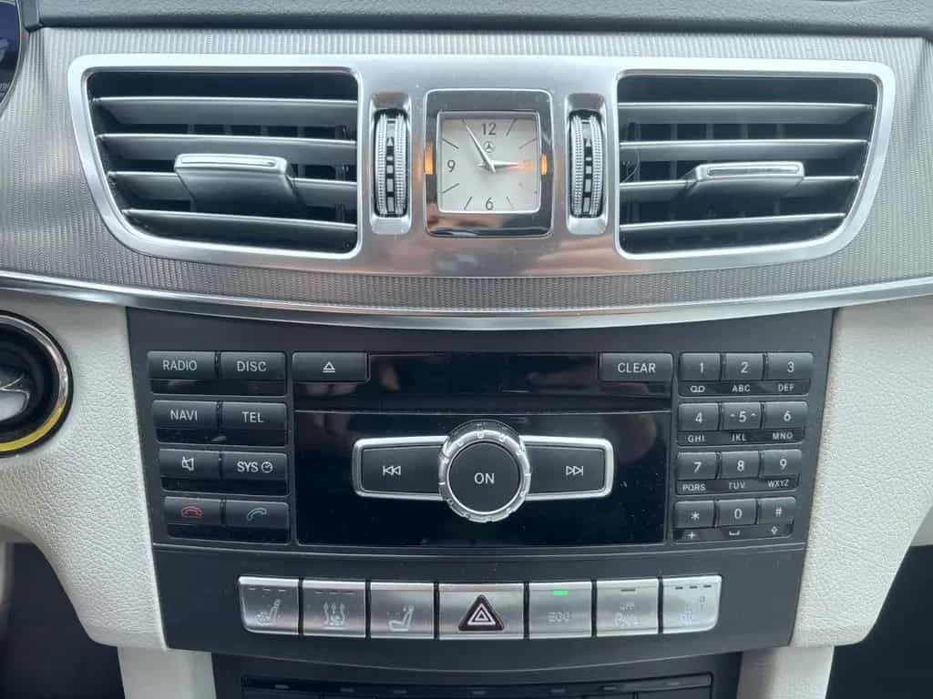 Mercedes-Benz E-Class 250 T-Modell AVANTGARDE*AUTO*LEDER*NAVI*LED* 06/2013-photo-43