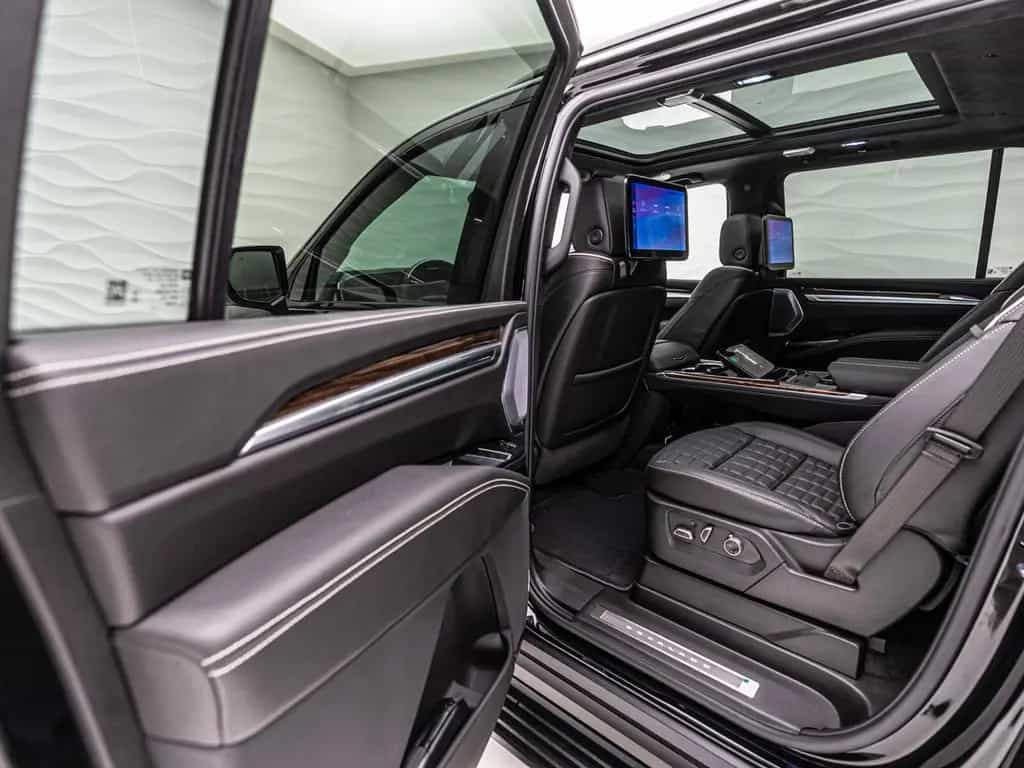 Cadillac Escalade ESV*Sport Platinum*Executive Second Row null-photo-44