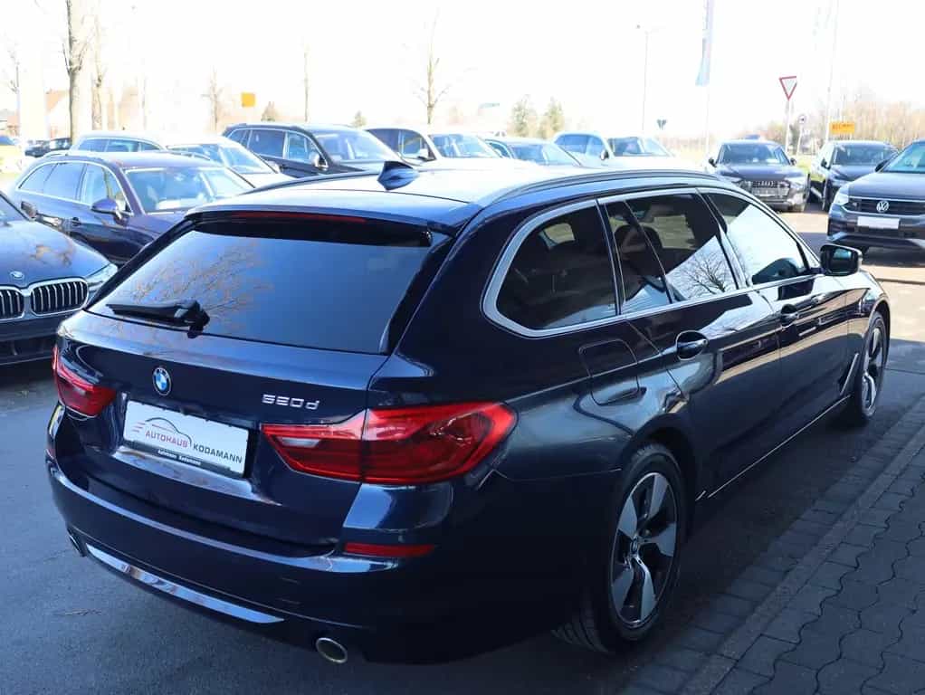 BMW 5 Series 520 Panoramadach*Kamera*LED*NAVI*Leder* 12/2019-photo-11