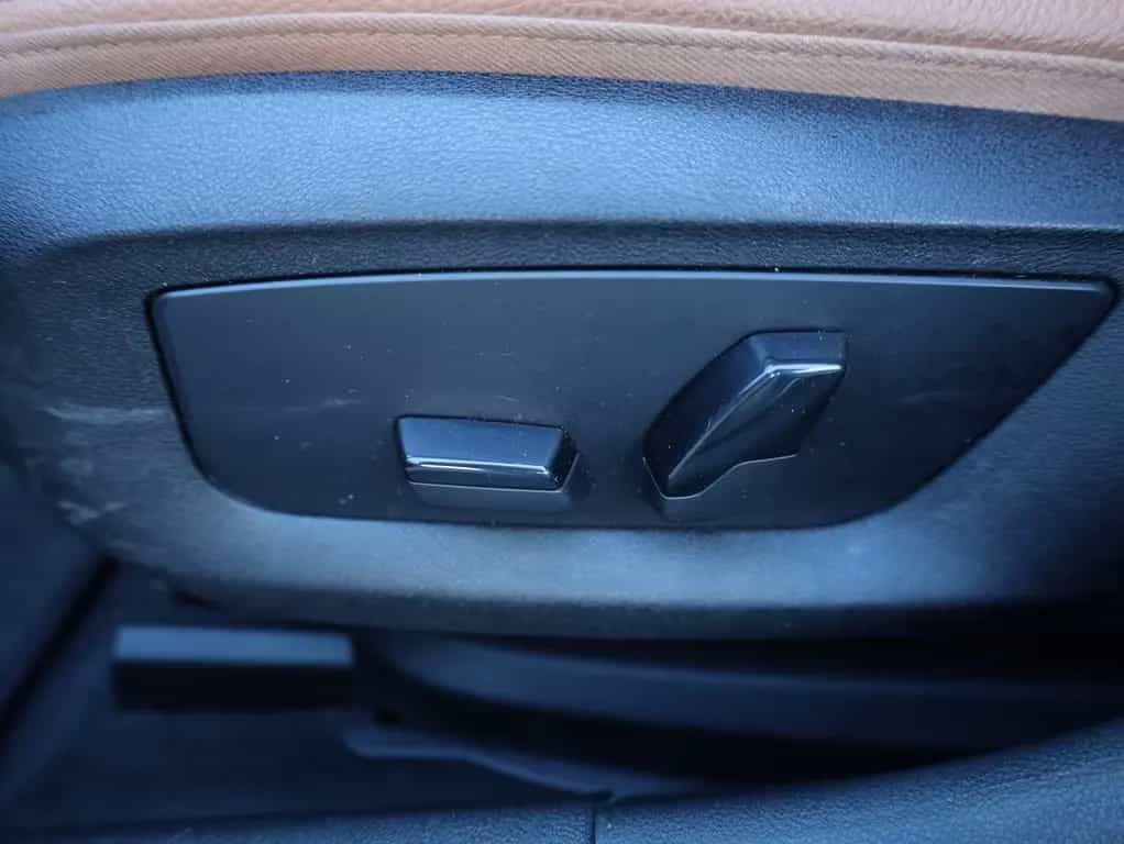 BMW 5 Series 520 Panoramadach*Kamera*LED*NAVI*Leder* 12/2019-photo-14