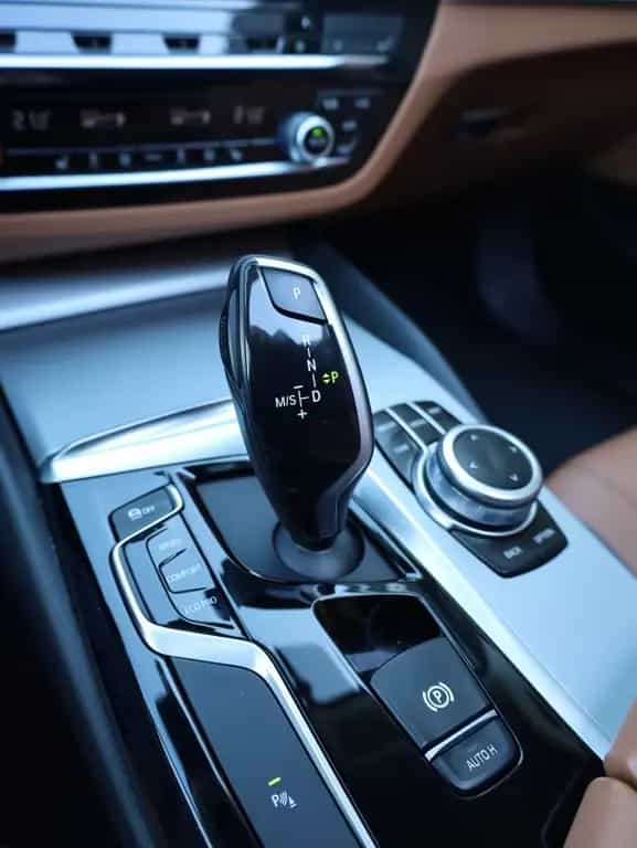 BMW 5 Series 520 Panoramadach*Kamera*LED*NAVI*Leder* 12/2019-photo-18