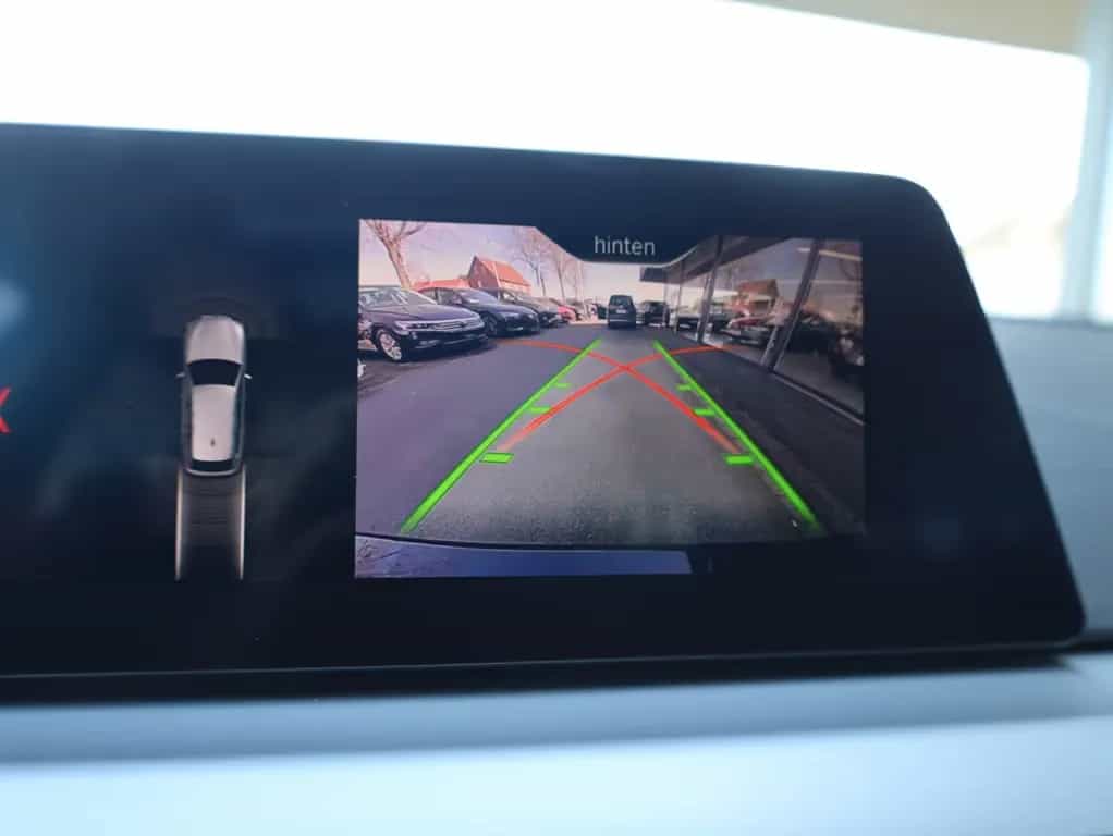 BMW 5 Series 520 Panoramadach*Kamera*LED*NAVI*Leder* 12/2019-photo-24
