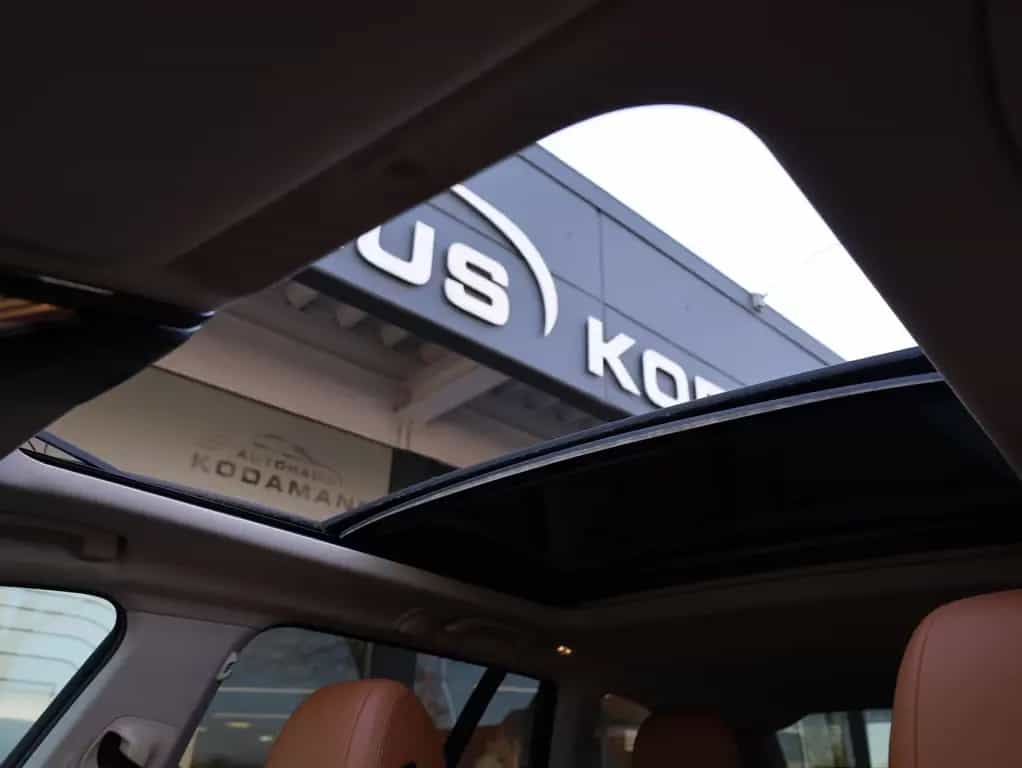 BMW 5 Series 520 Panoramadach*Kamera*LED*NAVI*Leder* 12/2019-photo-29