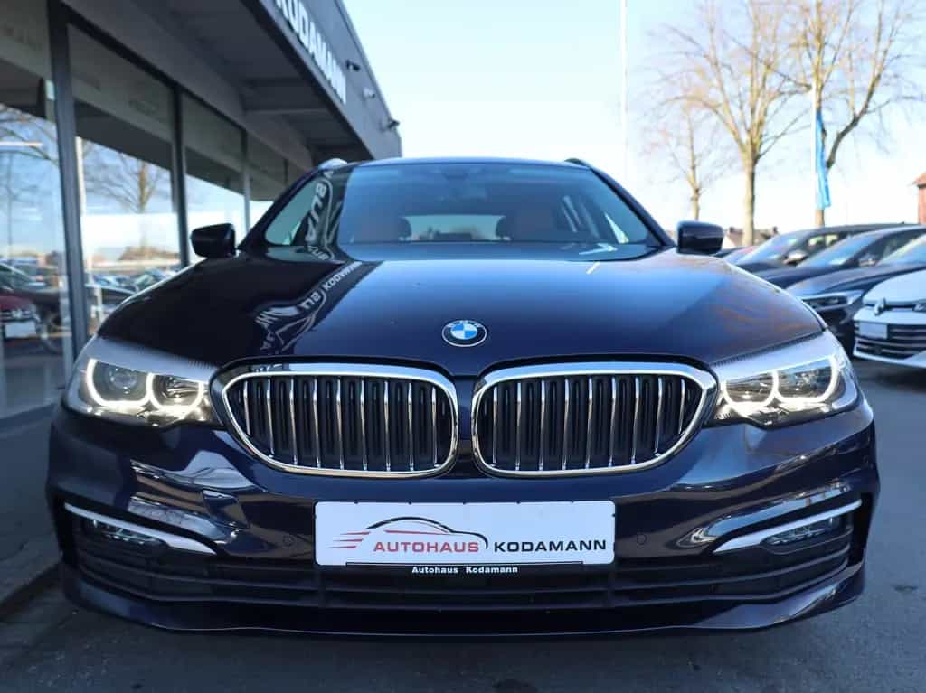 BMW 5 Series 520 Panoramadach*Kamera*LED*NAVI*Leder* 12/2019-photo-3