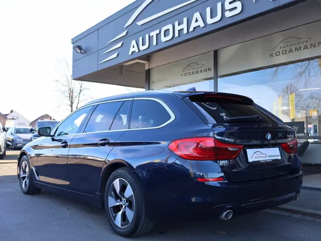 BMW 5 Series 520 Panoramadach*Kamera*LED*NAVI*Leder* 12/2019-photo-7