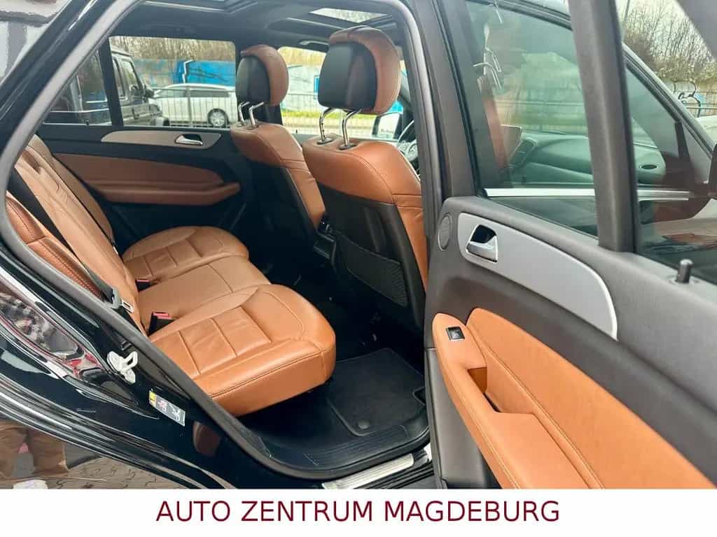Mercedes-Benz GLE-Class 350 d 4Matic LED*NAV*LEDER*PANO*AHK 12/2015-photo-14