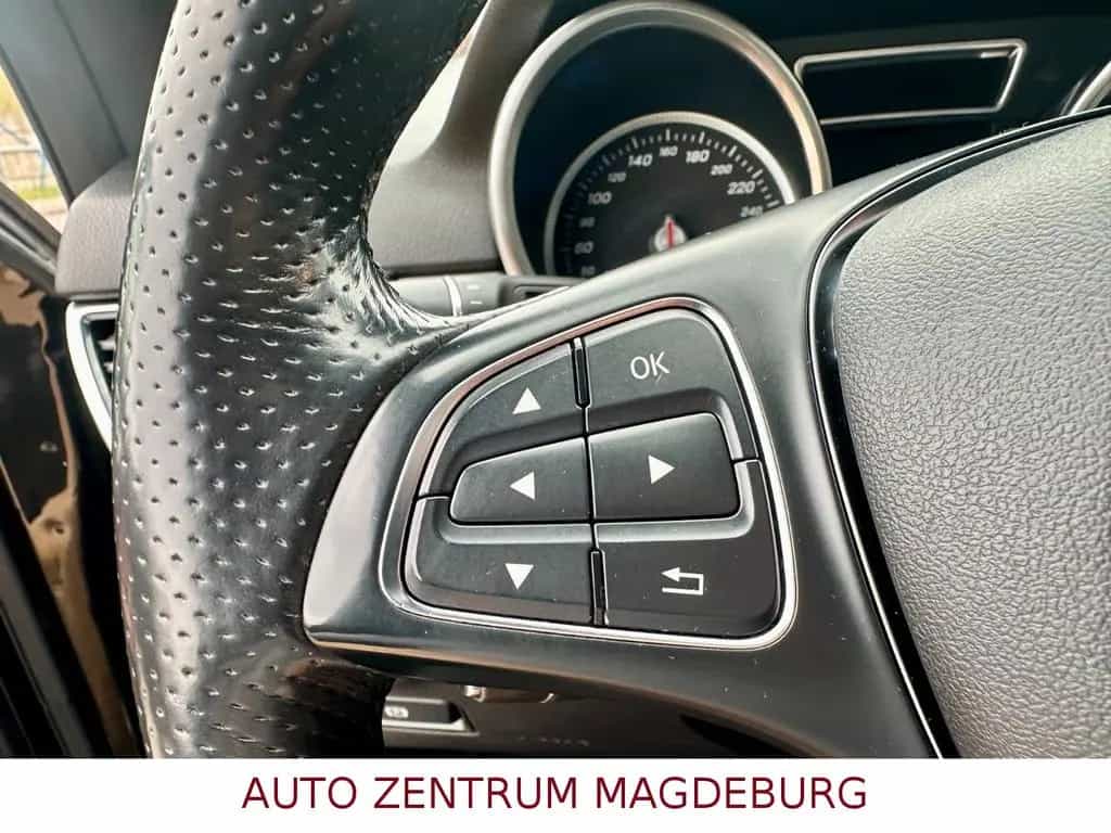 Mercedes-Benz GLE-Class 350 d 4Matic LED*NAV*LEDER*PANO*AHK 12/2015-photo-28