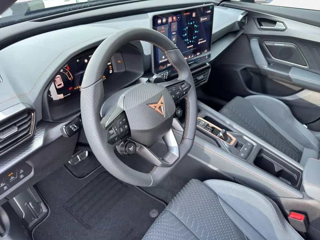 Cupra Formentor VZ5 2.5 TSI *MATRIX*NAVI*PANO*360°* null-photo-4