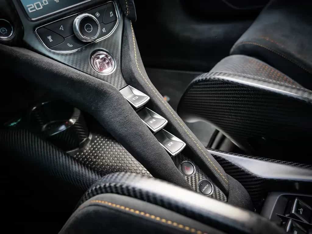 McLaren 765LT Spider Supernova Silver, Senna Seats 07/2022-photo-17
